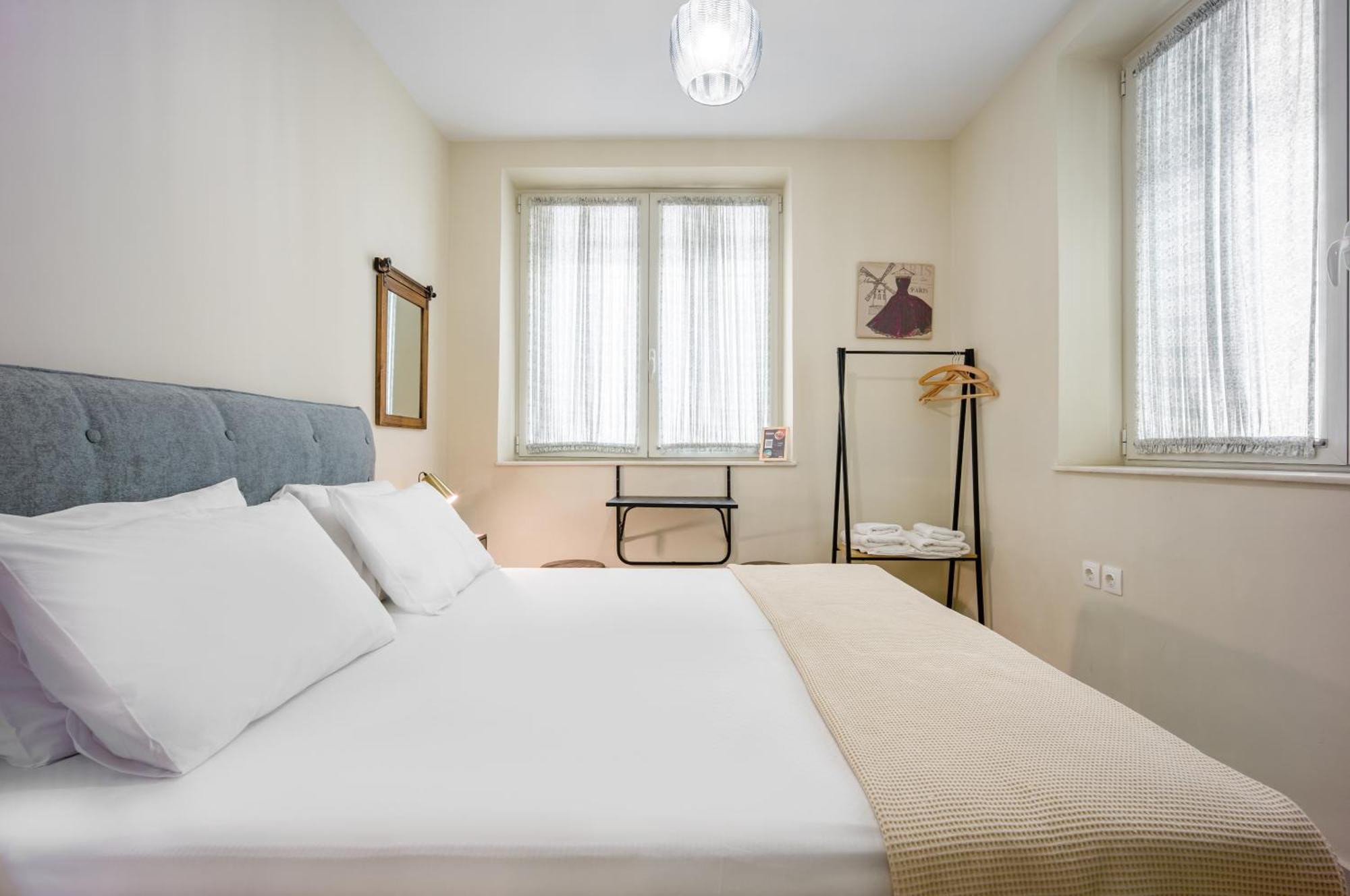 Bentzi...Boutique Apartment 1, Classic Double With Kitchenette, 2 Guests Atenas Exterior foto